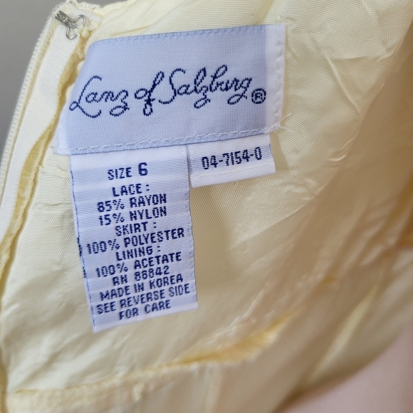 Vintage Lanz of Salzburg Pale Yellow/Ivory Lace Gown Mother of the Bride Size 6 - Picture 10 of 10